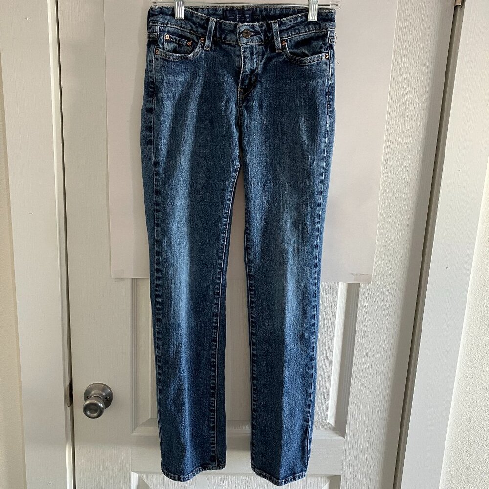 Levis San Francisco Women's Size 2/32 Blue Slight Curve Classic Straight Leg.